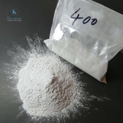 উচ্চ গলনাঙ্ক বিশিষ্ট সাদা অ্যালুমিনিয়াম অক্সাইড যার ষড়ভুজাকার স্ফটিক গঠন এবং যা জলে অদ্রবণীয়